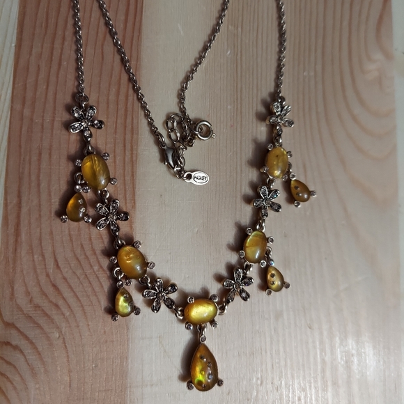 Monet Gold/Faux Amber & Pave' Flower Necklace - Picture 6 of 9